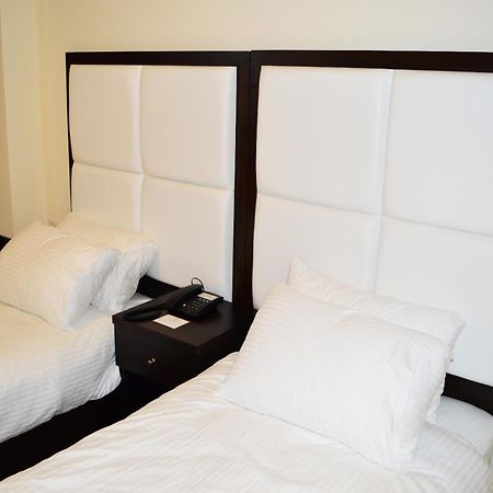 Taybeh Golden Hotel Ramallah Room photo