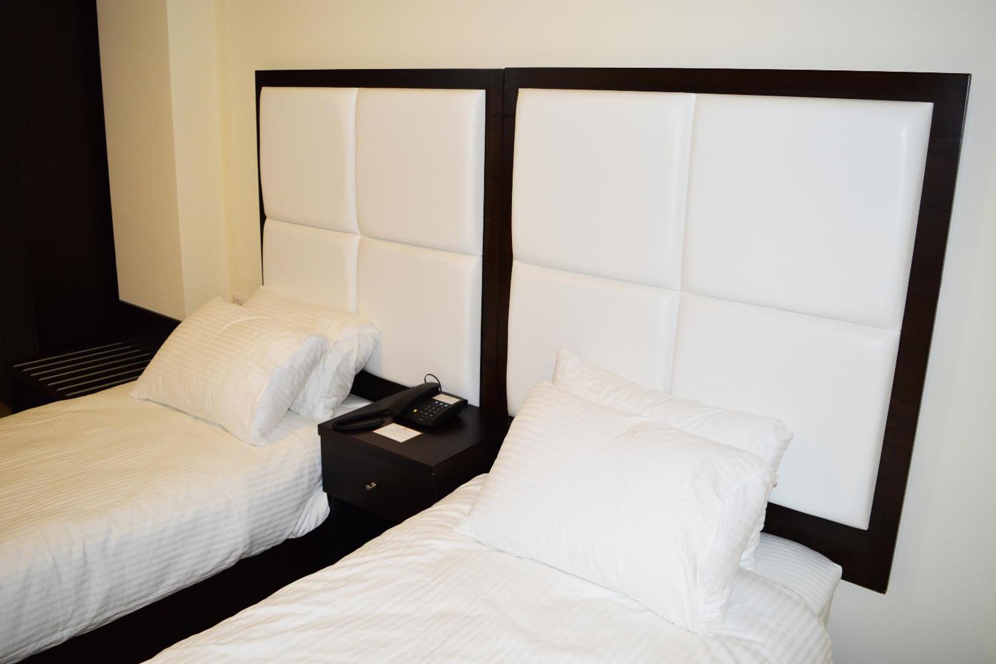 Taybeh Golden Hotel Ramallah Room photo