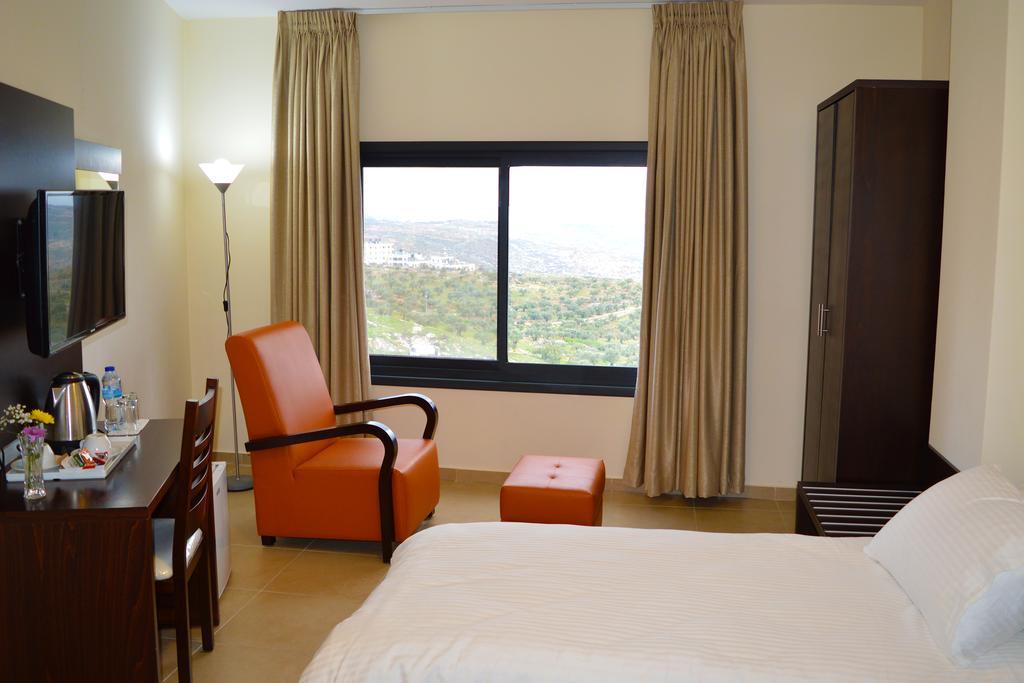 Taybeh Golden Hotel Ramallah Exterior photo