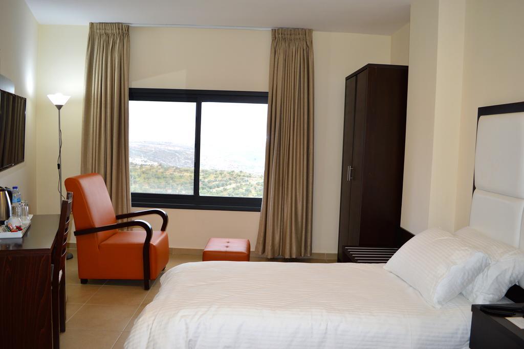 Taybeh Golden Hotel Ramallah Exterior photo