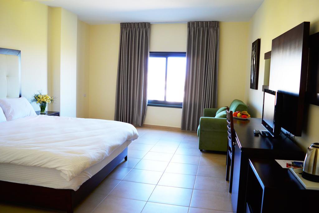 Taybeh Golden Hotel Ramallah Exterior photo